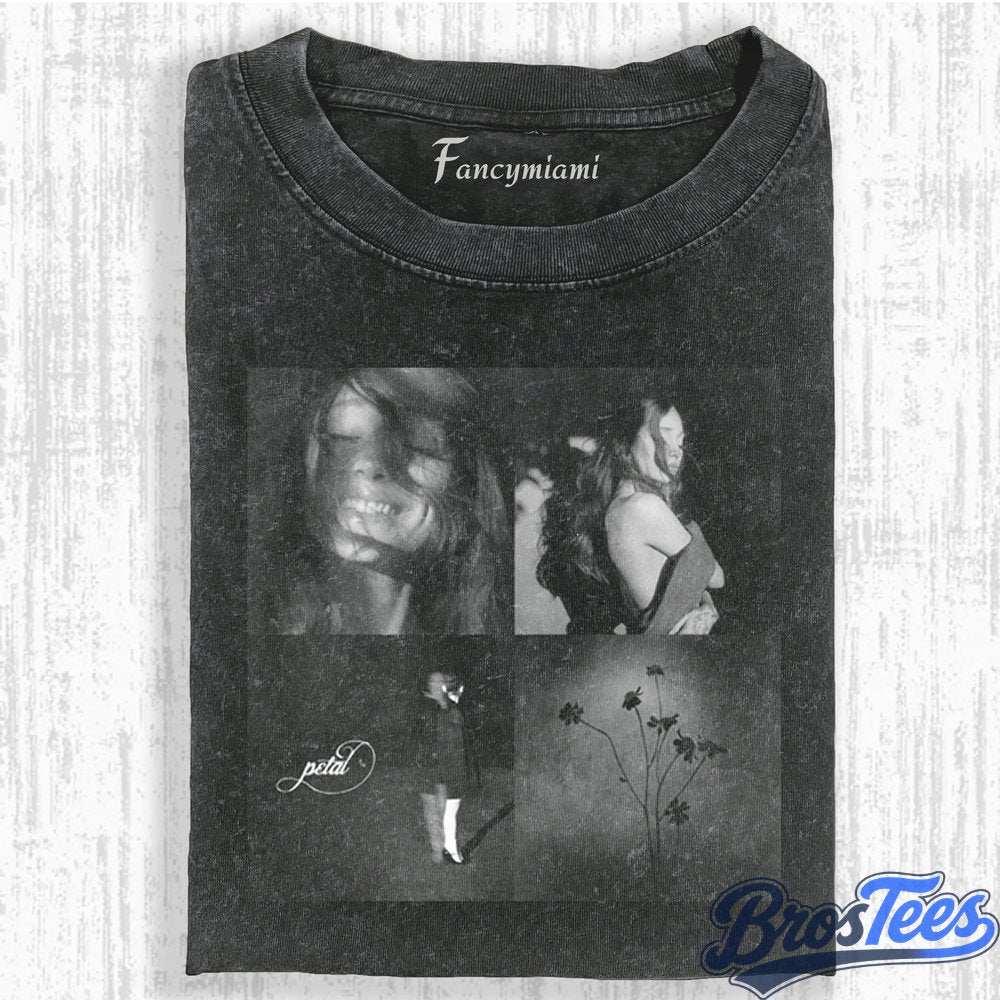 Ariana Grande Glamour Chair Pose T-Shirt