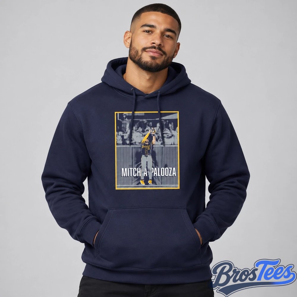 Milwaukee Brewers Garrett Mitchell Home Run Robbery Graphic Shirt
