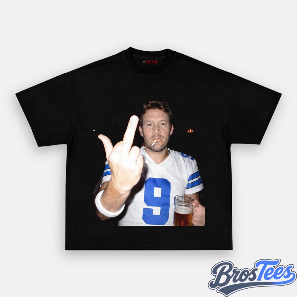 Dallas Cowboys Tony Romo Drinking & Middle Finger Tee