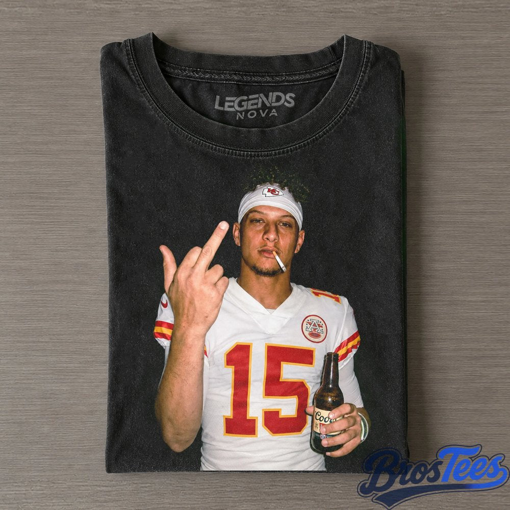 Kansas City Chiefs Patrick Mahomes Drinking & Middle Finger T-Shirt