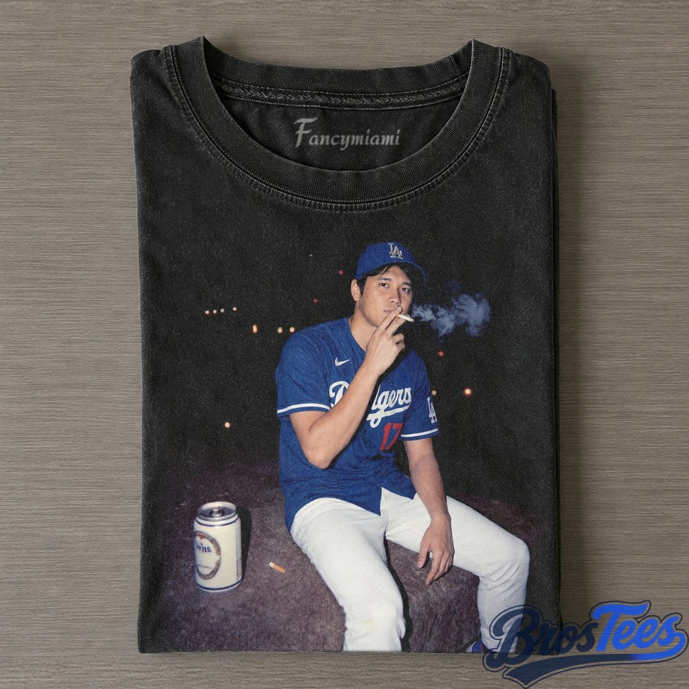Los Angeles Dodgers Shohei Ohtani Drinking Beer and Middle Finger Tee