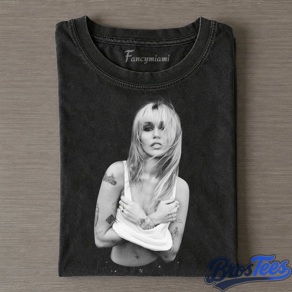 Miley Cyrus Black and White Hugging Pose Tee